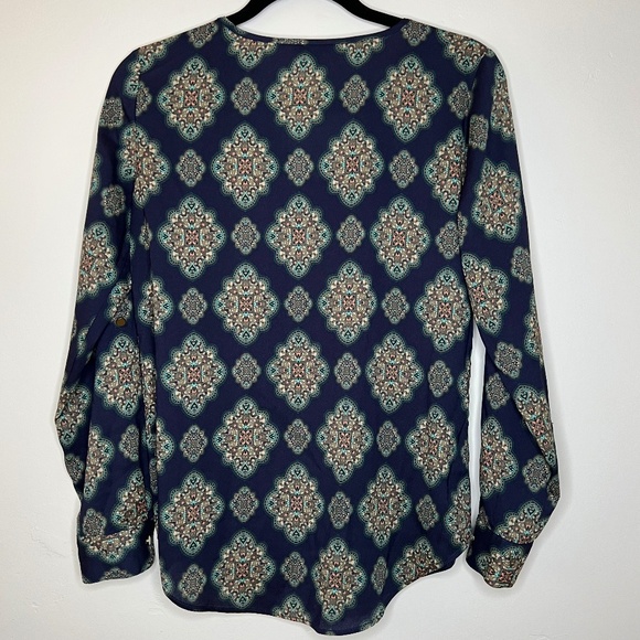Ann Taylor V-Neck Tunic Roll Tab Long Sleeve Graphic Navy Blouse Size XS - Picture 3 of 11